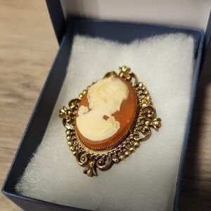 Elegant Gold and Cream Cameo Brooch